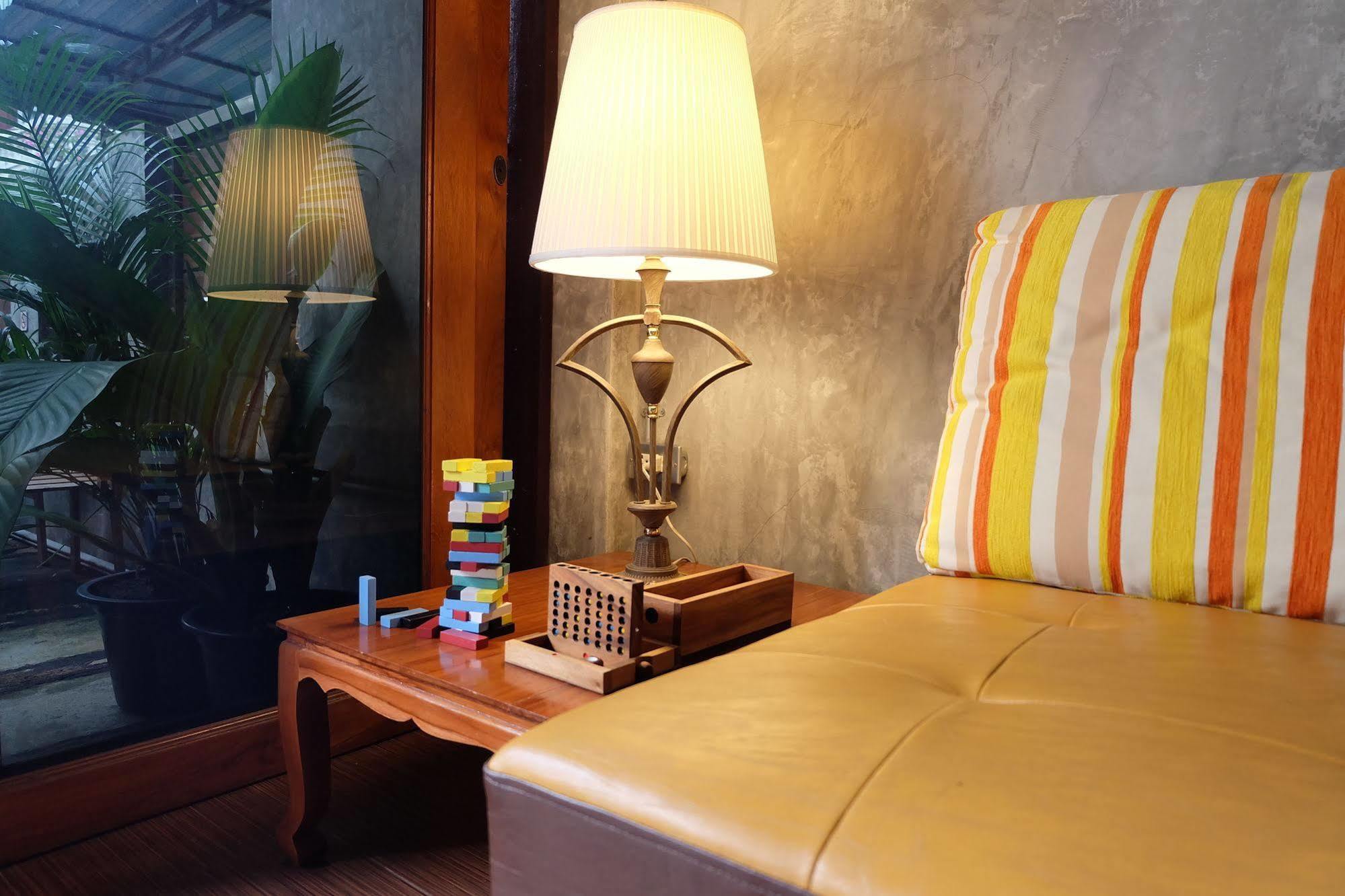 Tiny Hostel Bangkok Kültér fotó