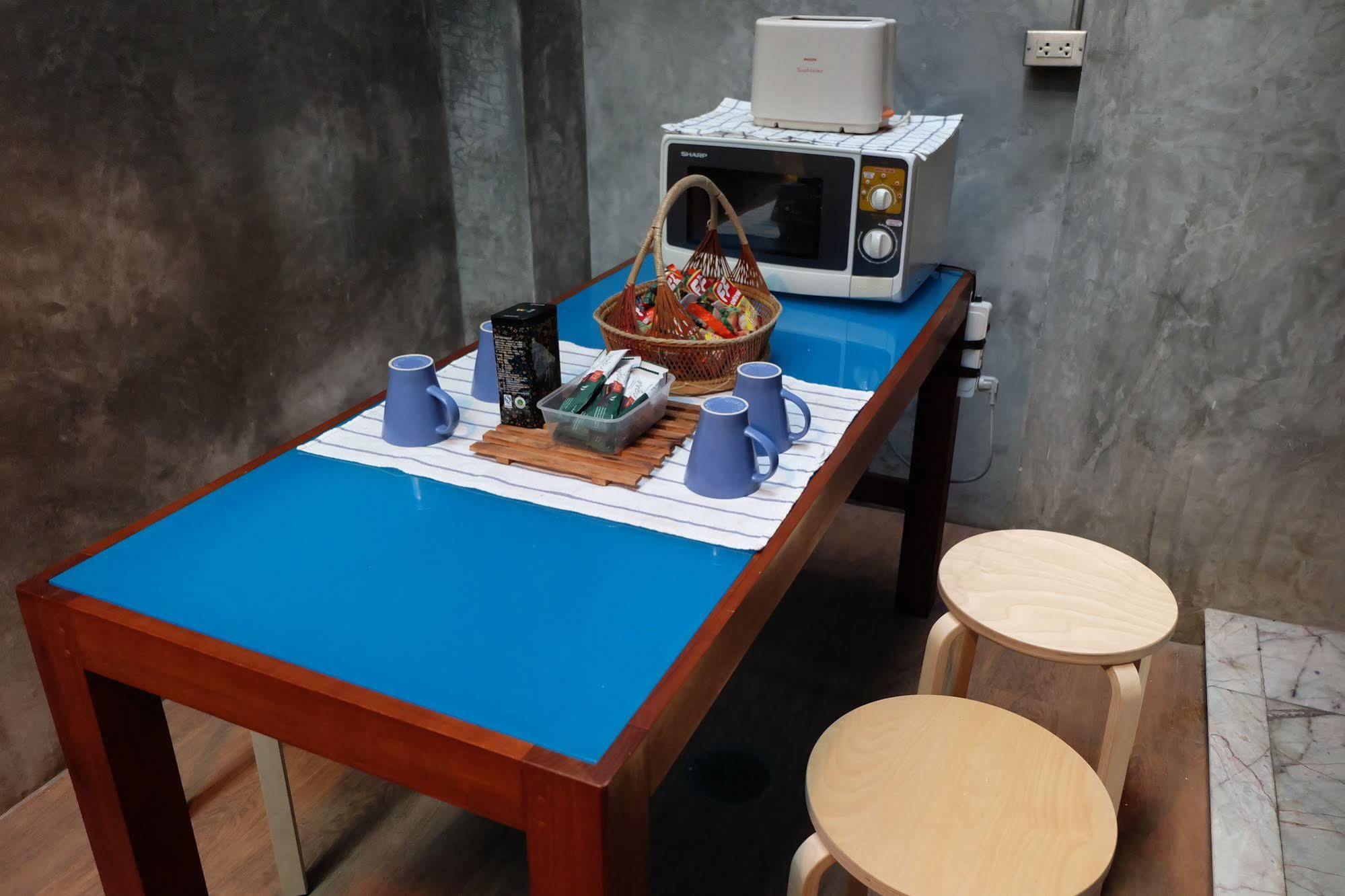 Tiny Hostel Bangkok Kültér fotó