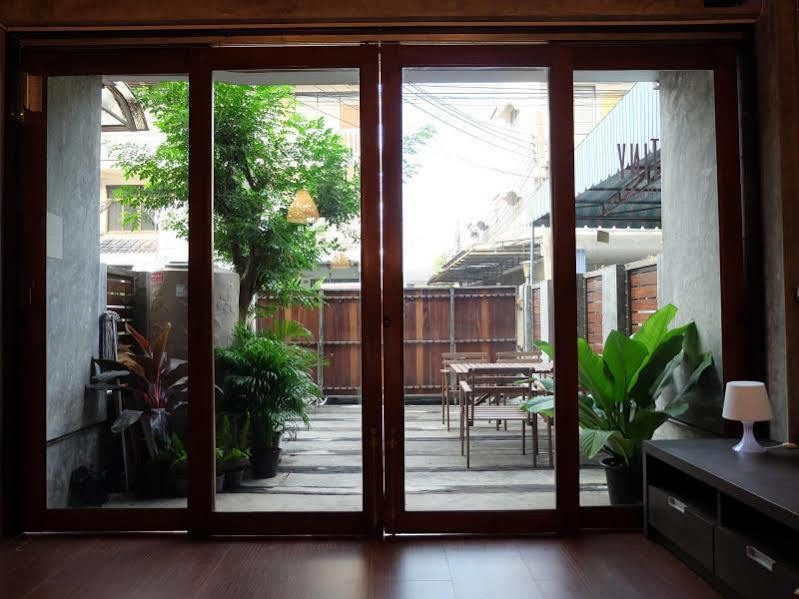 Tiny Hostel Bangkok Kültér fotó